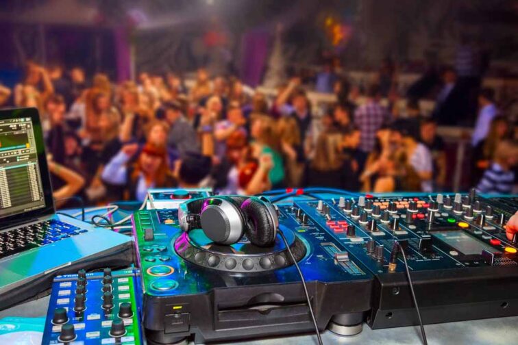 dj-4